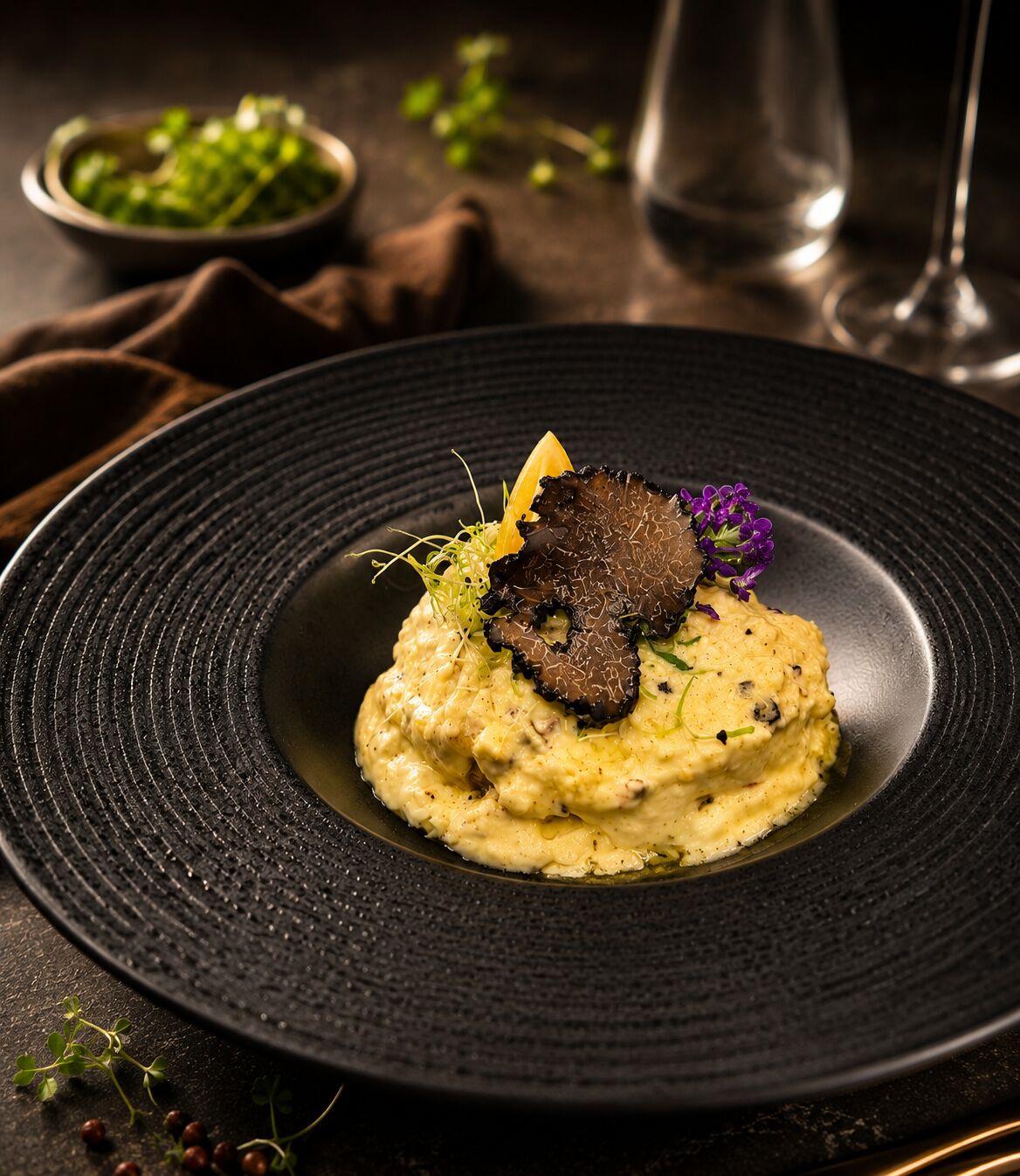 ŒUFS BROUILLÉ À LA TRUFFE 