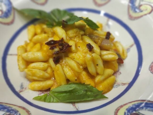 Cavatelli zucca e guanciale con provola