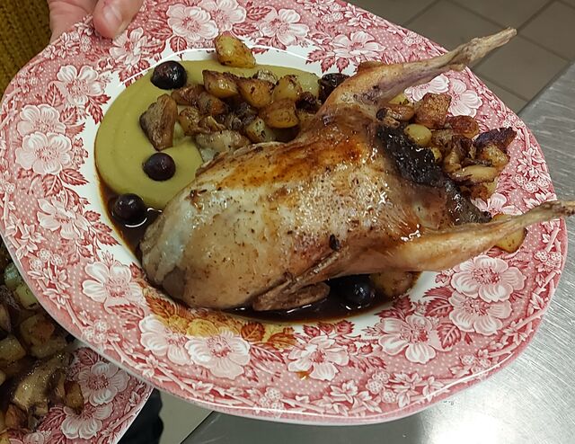 Caille farcie et purée de pois cassés