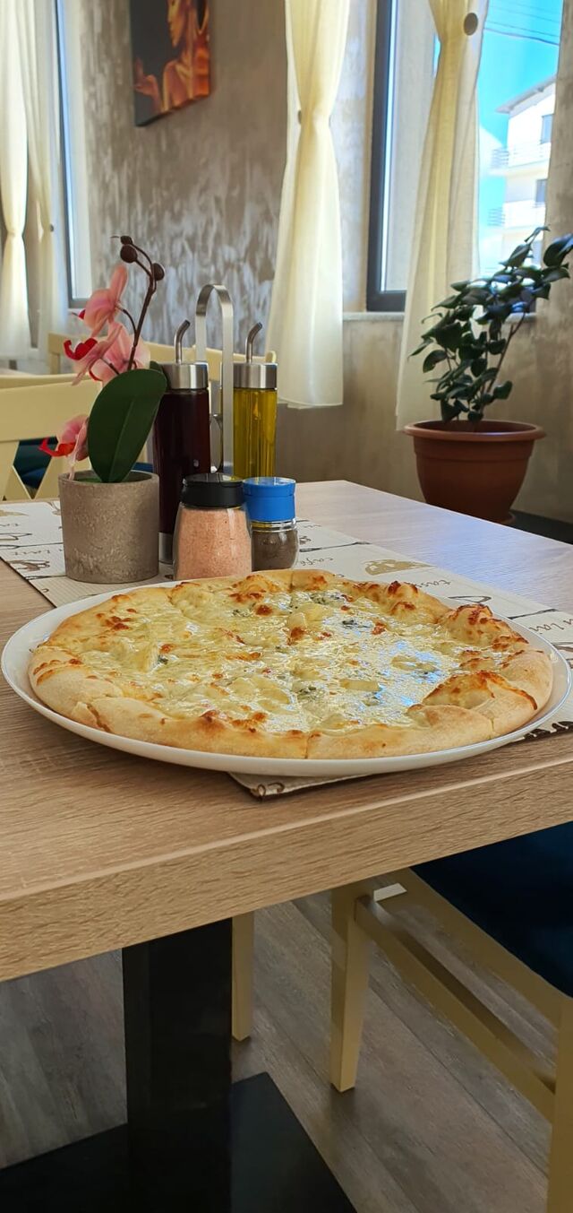 Pizza Quattro Stagione 