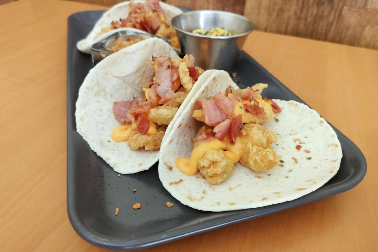 Suculenta!! y rica!! novedad!!! Tacos de pollo tex mex