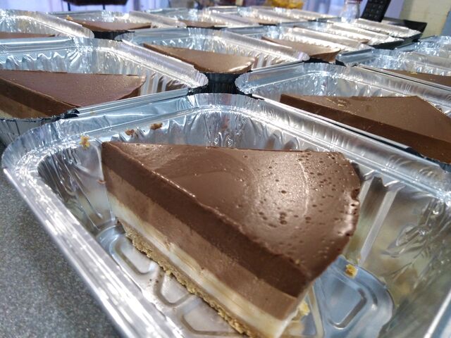 Tarta tres chocolates en porciones?????