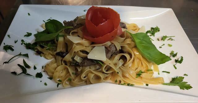 Tagliatelle mit Rinderfiletstreifen