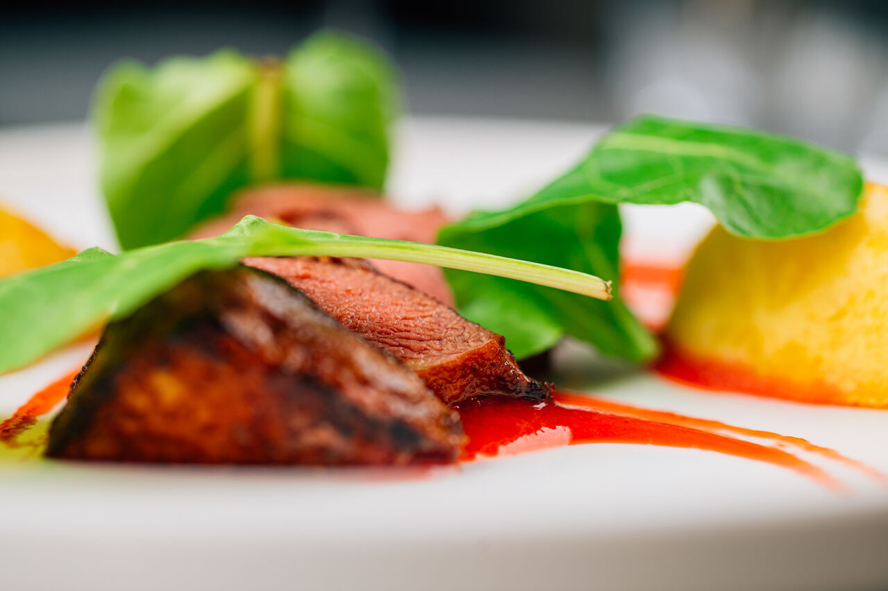 PETTO D’ANATRA
salsina ai lamponi e patate schiacciate