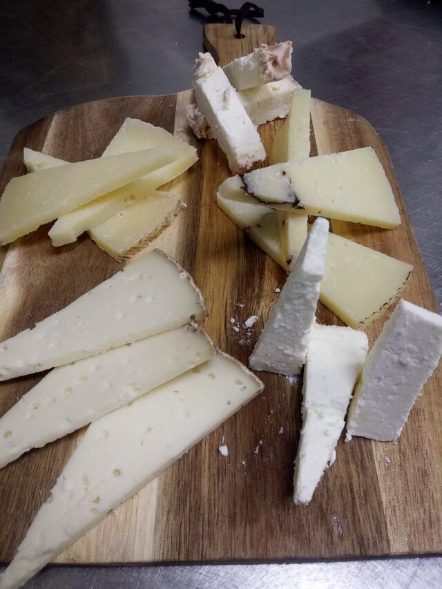 Tabla de quesos extremeños y de almedijar