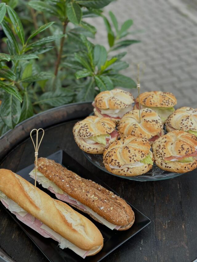 Čerstvé bagetky a žemličky