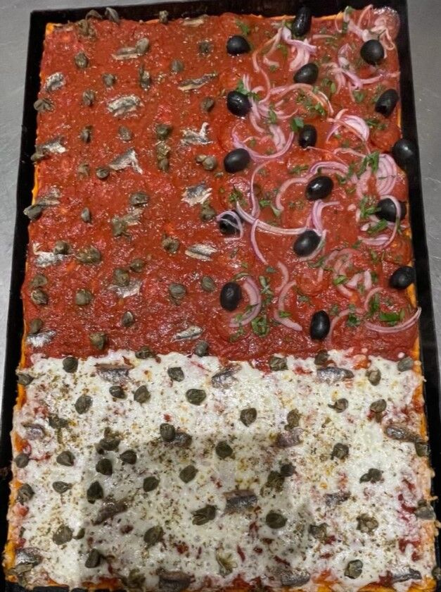 PIZZA NAPOLI CON E SENZA MOZZARELLA 