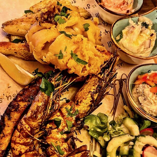 Garnelen und Kalamares