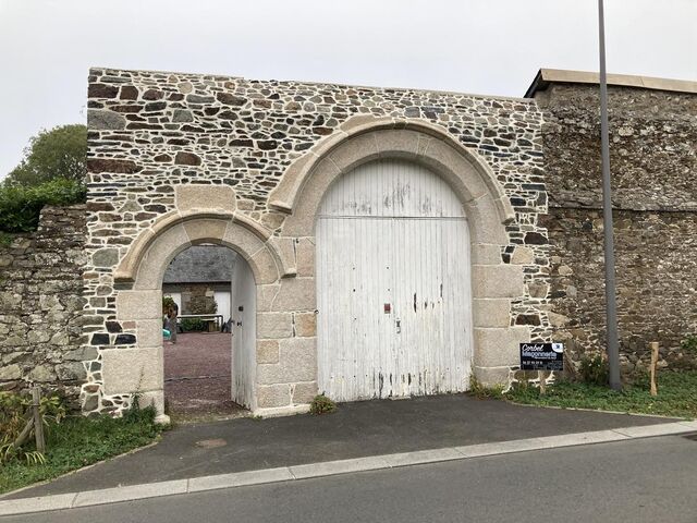 joints à la chaux sur porche sur la commune de Etables Sur Mer