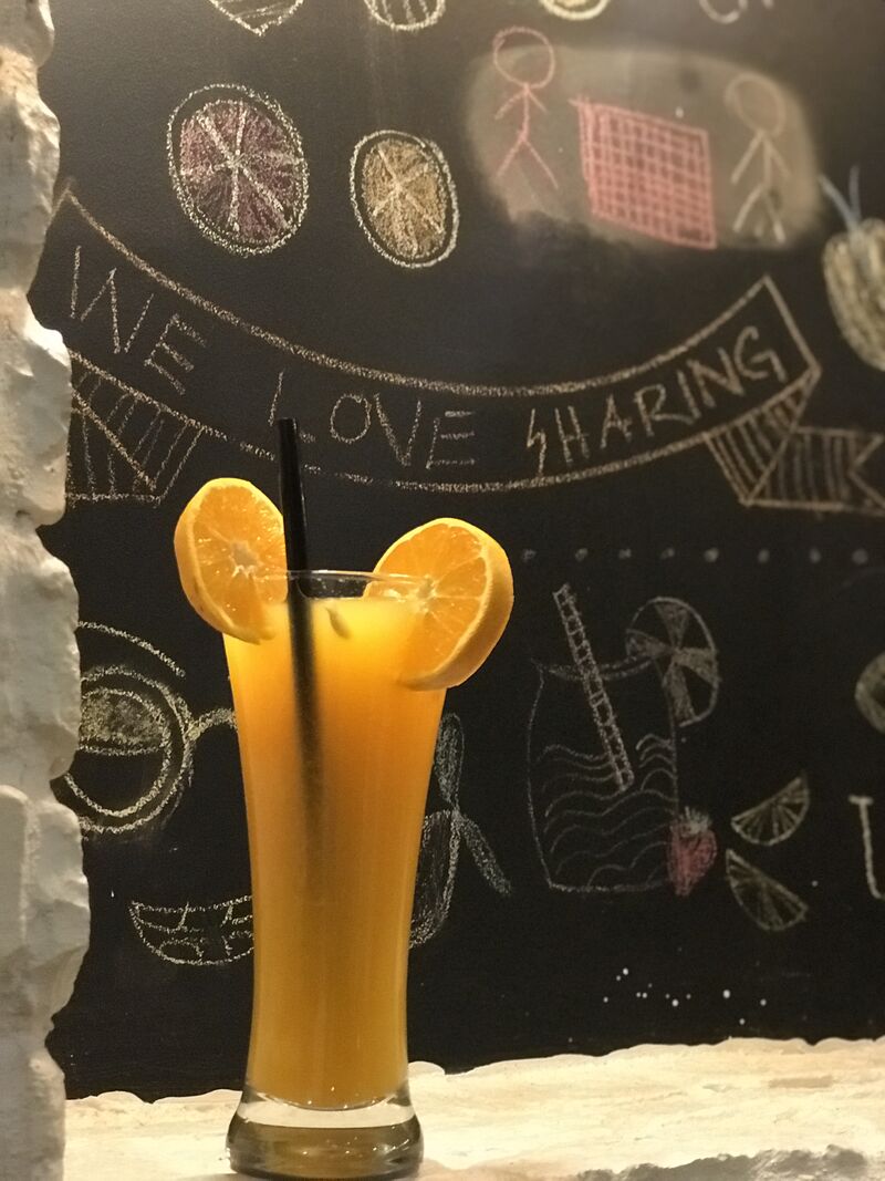 TAZE SIKILMIŞ PORTAKAL SUYU