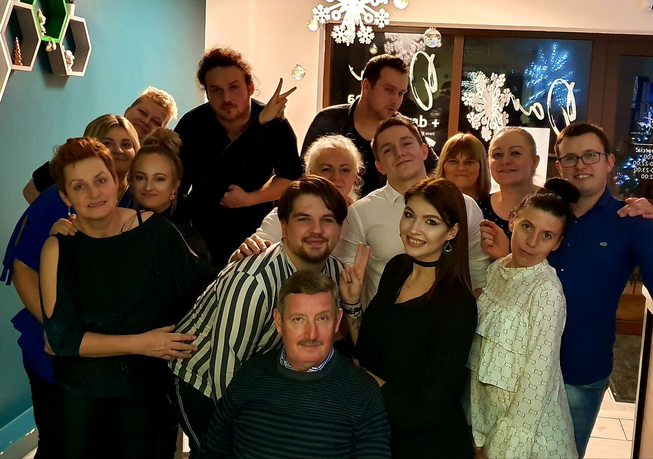 Spotkanie firmowe przy Wigilijnym stole, Wesołych Świąt życzy ekipa Bistro Esencja Smaku☃️?
