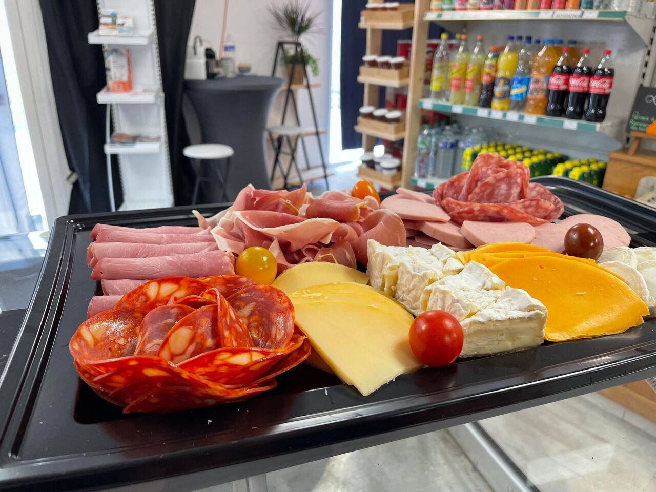 Nos plateaux fromages et charcuteries