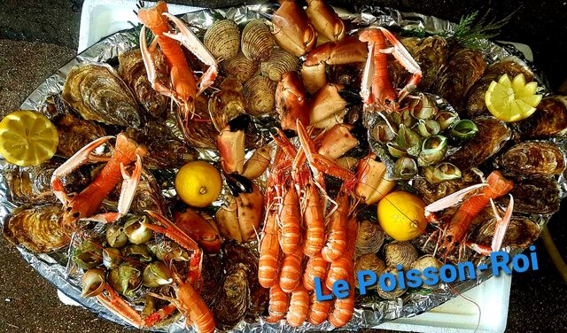 Plateau de Fruits de Mer disponible uniquement sur commande 48h avant et 7 jours en période de fêtes.
Livraison possible.
