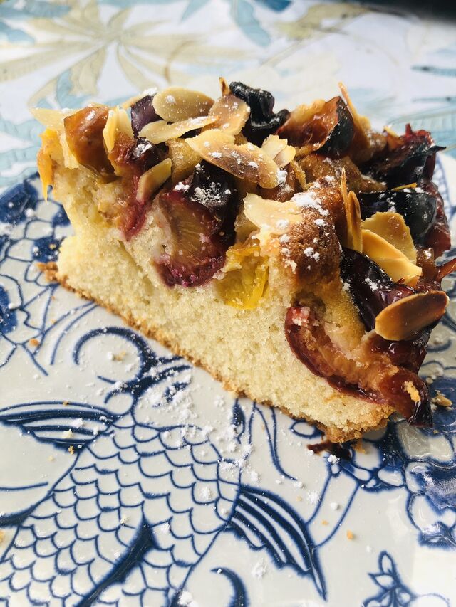 Gâteau moelleux aux fruits de saison