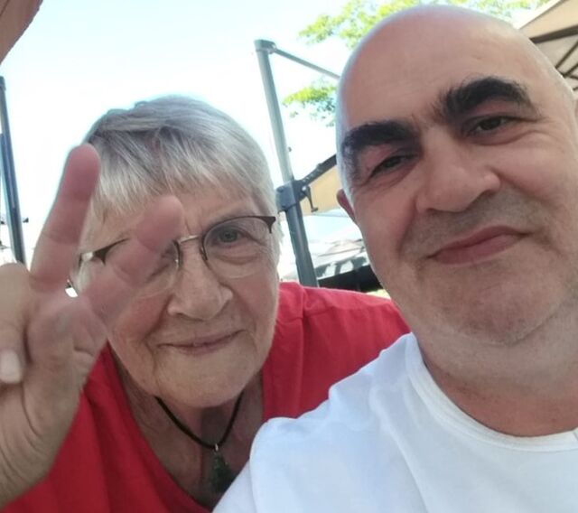 ALEX LE CHEF ET MARIE EN SALLE (mère et fils )