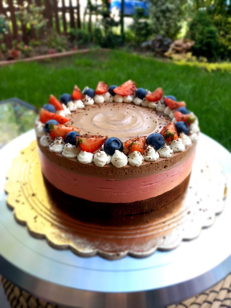 Ciasto musowe mus malinowy/świeże maliny/ mus mleczna czekolada