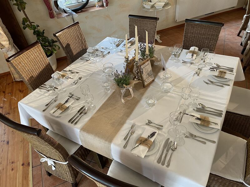 Tisch eingedeckt