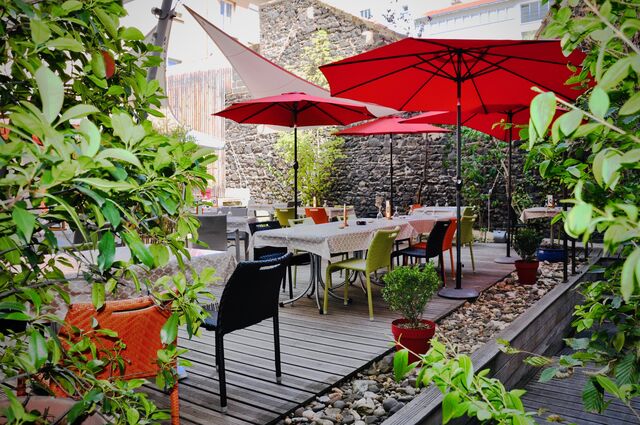 Une terrasse à l'abri des regards et du bruit ;))