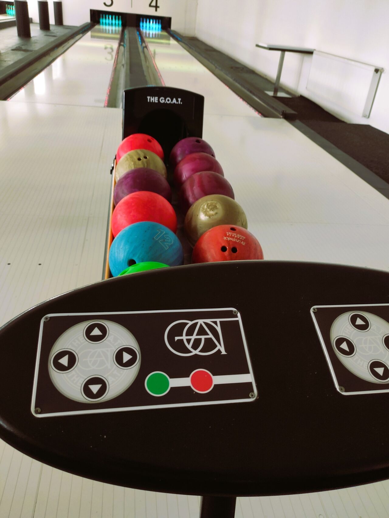 The G.O.A.T. Darts & Bowling Club Catering Nagykanizsa American