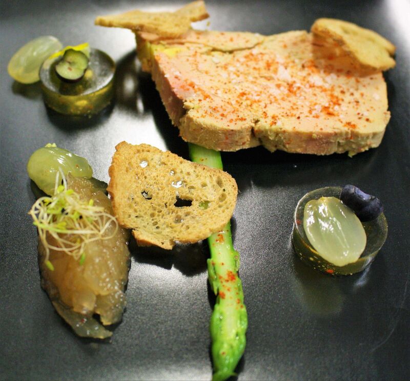 foie gras mi cuit gelée de jurançon, compoté d'oignons