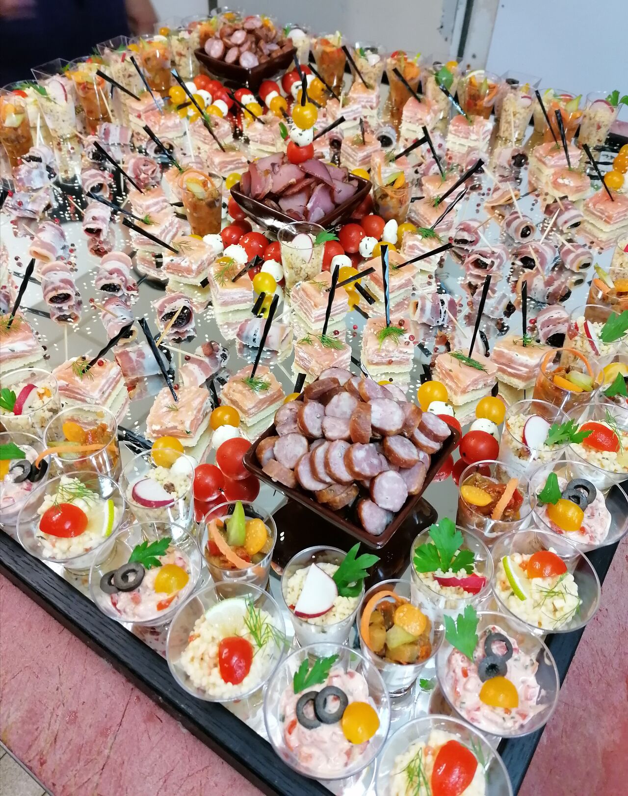 Pour vos événements, réceptions, réunions, nous sommes à votre disposition 