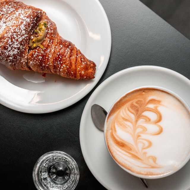 I migliori risvegli con cappuccio e brioche