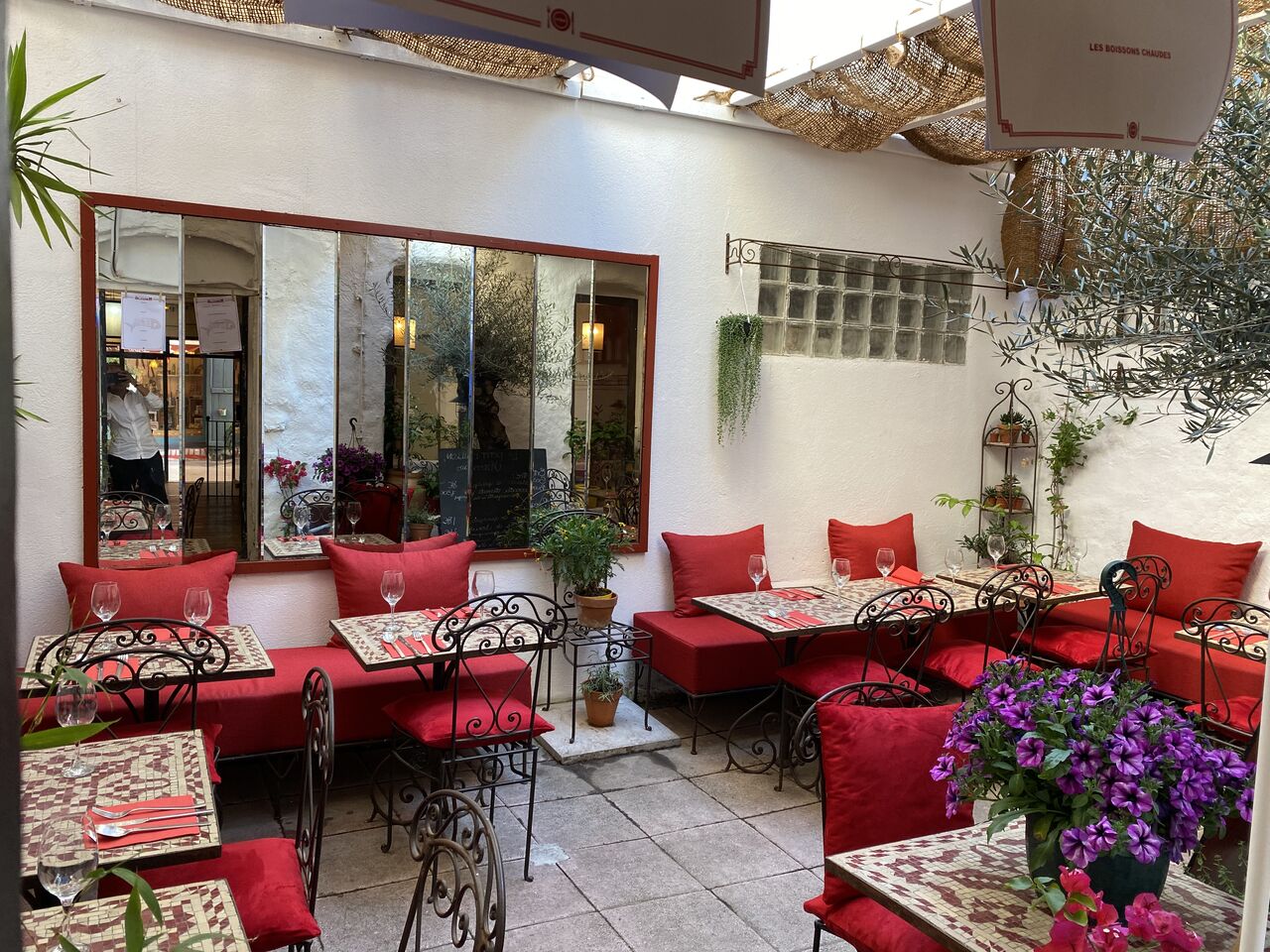 Terrasse à l’intérieur.