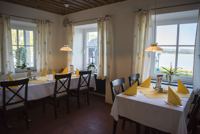 Das Extra Stüberl ist besonders gemütlich und bietet Platz für max. 25 Personen. 