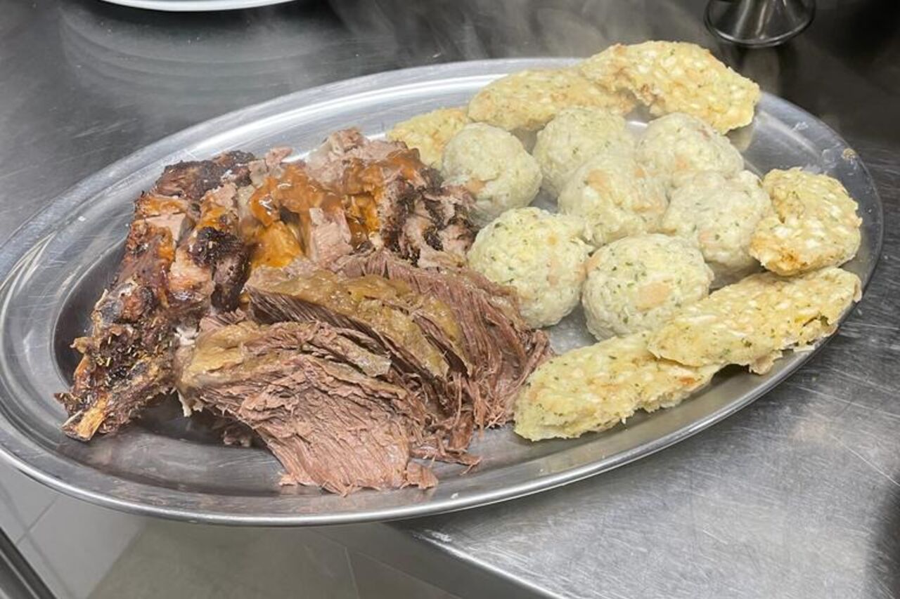 Mittelalterliche Tafelrunde