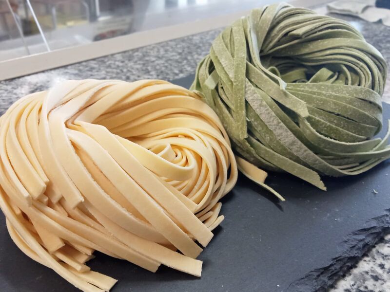 Fettuccine paglia & fieno