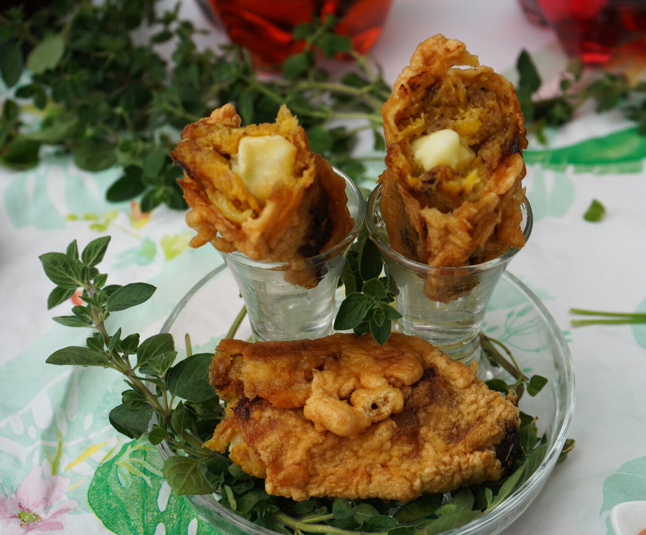 Aborrajados. / 3,00€
Panierte-gebratene Kochbanane mit Käse gefüllt.