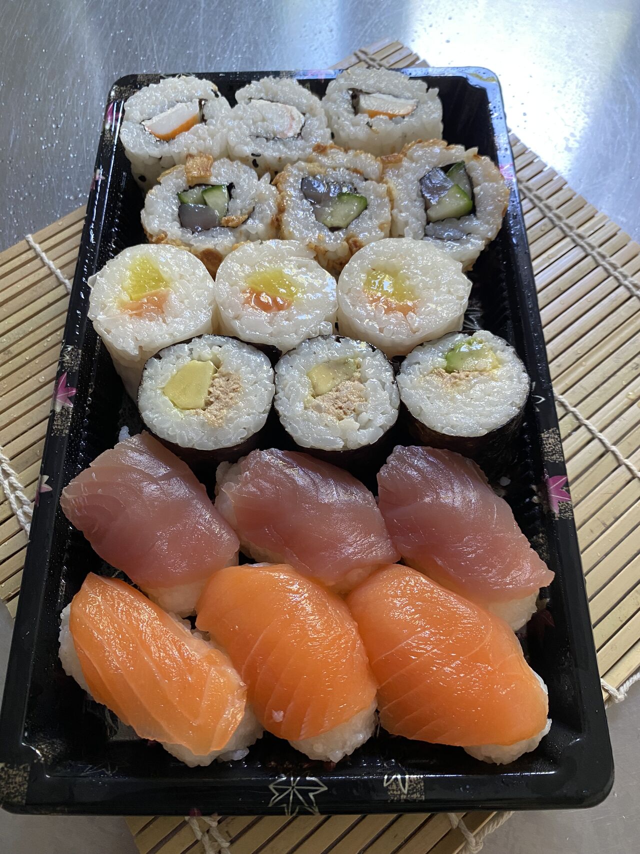 Sushis Box 18 pièces