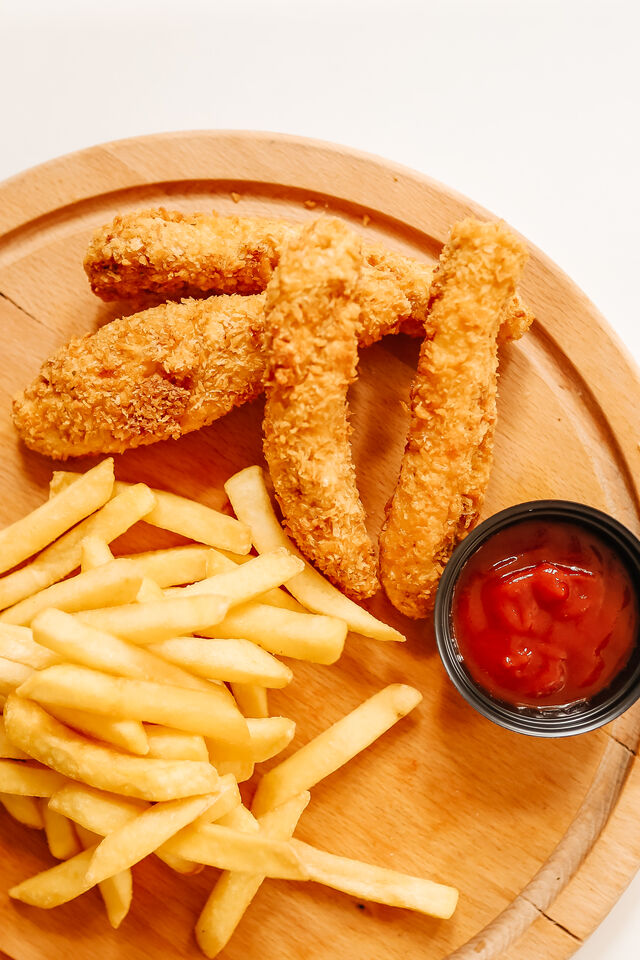 Нагетси та фрі