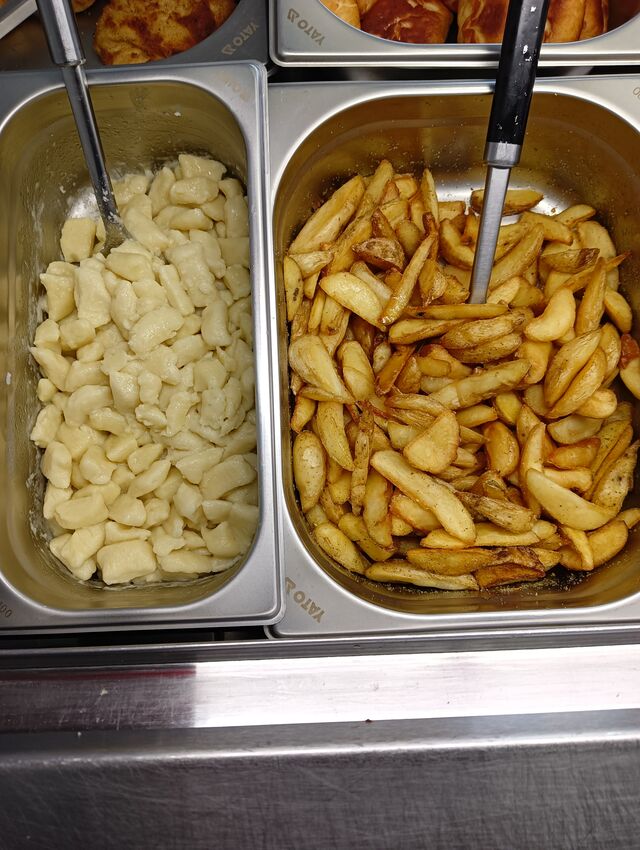 Ziemniaczki zapiekane , kopytka