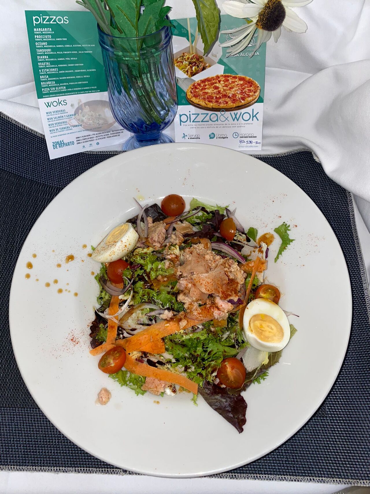 Ensalada mixta de Atun con huevo