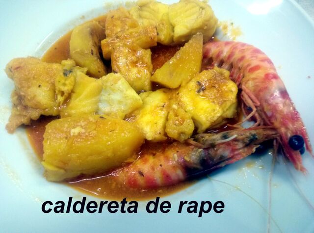 CALDERETA DE RAPE Y LANGOSTINOS