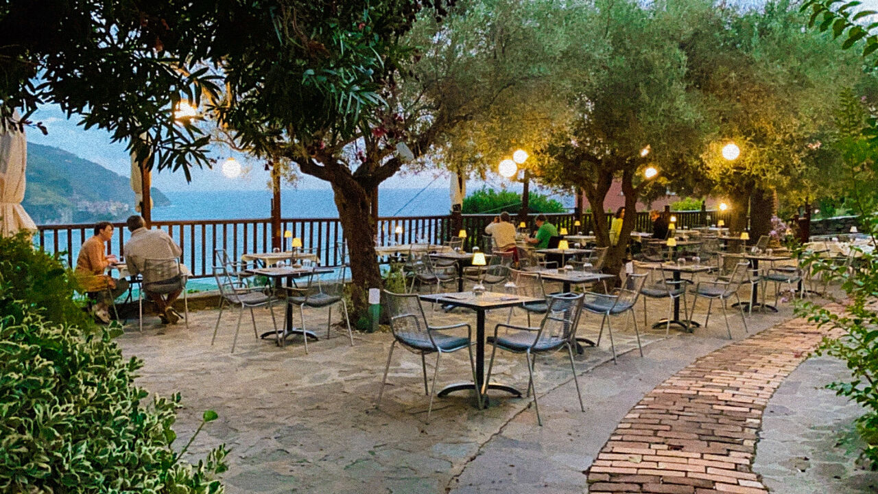 The perfect dinner in a fairytale setting