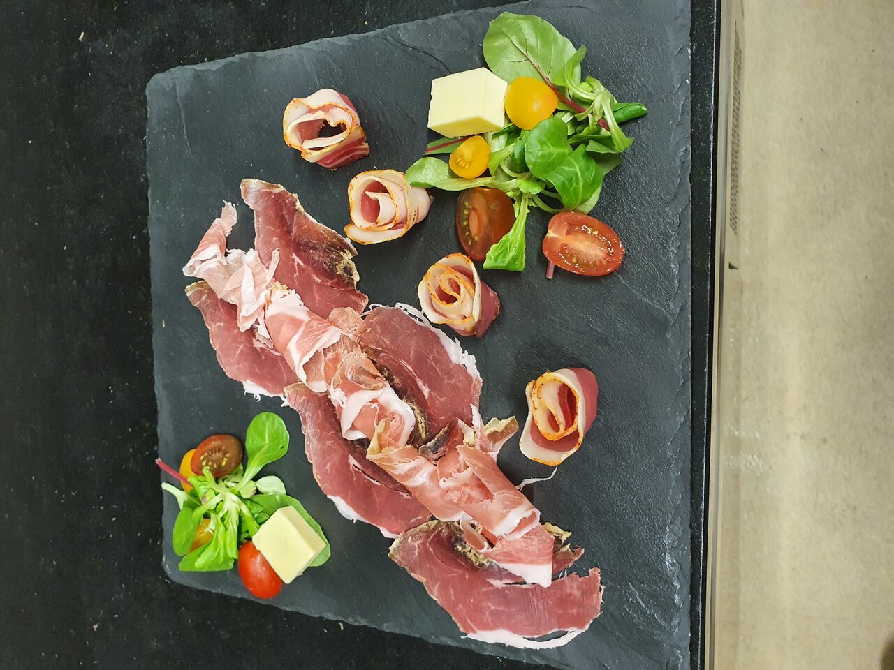 Ardoise charcuterie de la Maison Duler à partager