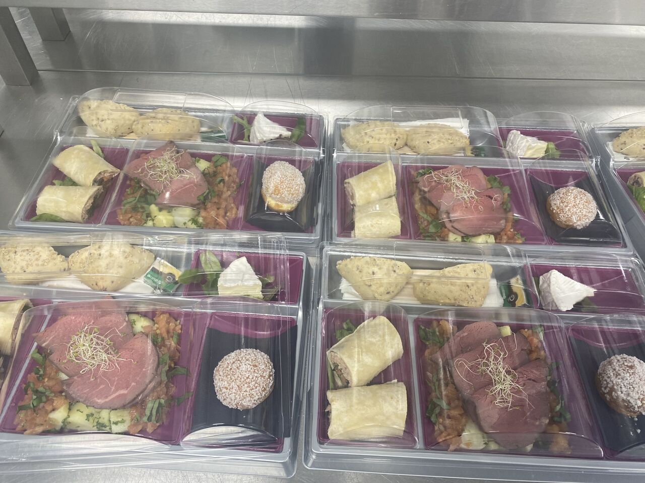 Plateaux repas…