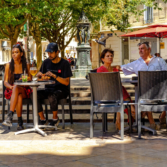 Un dimanche après midi en terrasse à l’Etna