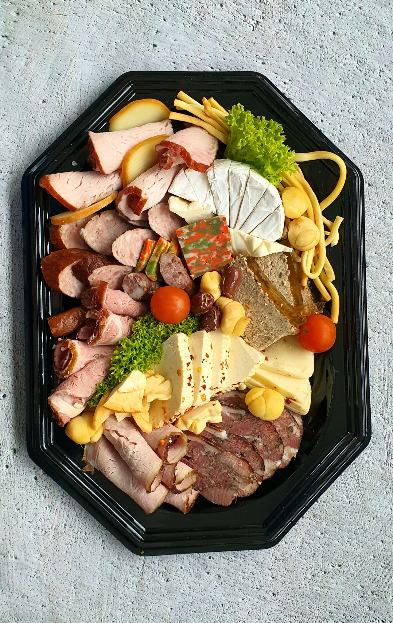 Półmisek wędlin i serów