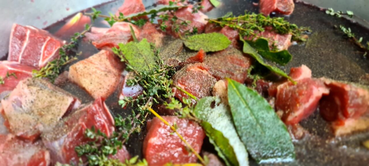 daube de boeuf en preparation 
