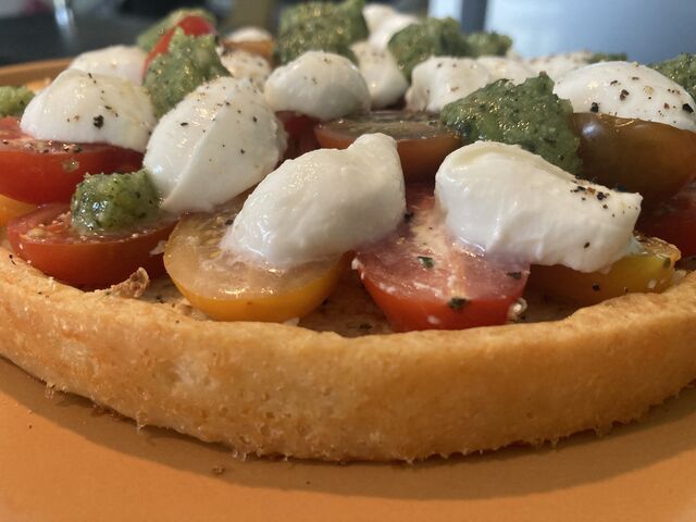 Tarte tomates mozzarella pesto
