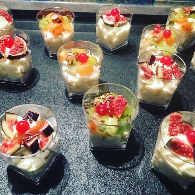 Verrines nuage de crème diplomate aux fruits de saison 