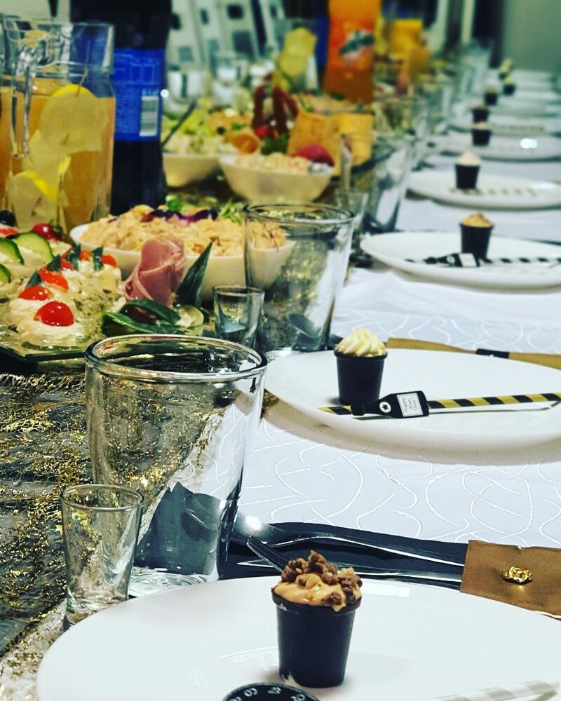 Jesteśmy po to, aby zapewnić Tobie i Twoim gościom najlepsze kulinarne doznania.Nasza oferta wachlarz usług cateringowych.