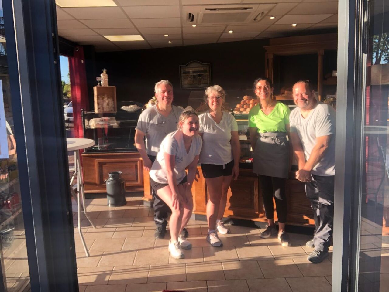 Toute l'équipe de la boulangerie AU PAIN BEAUNOIS