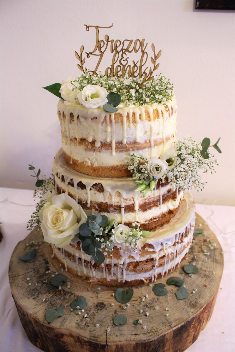 svatební dort s bílou čokoládou