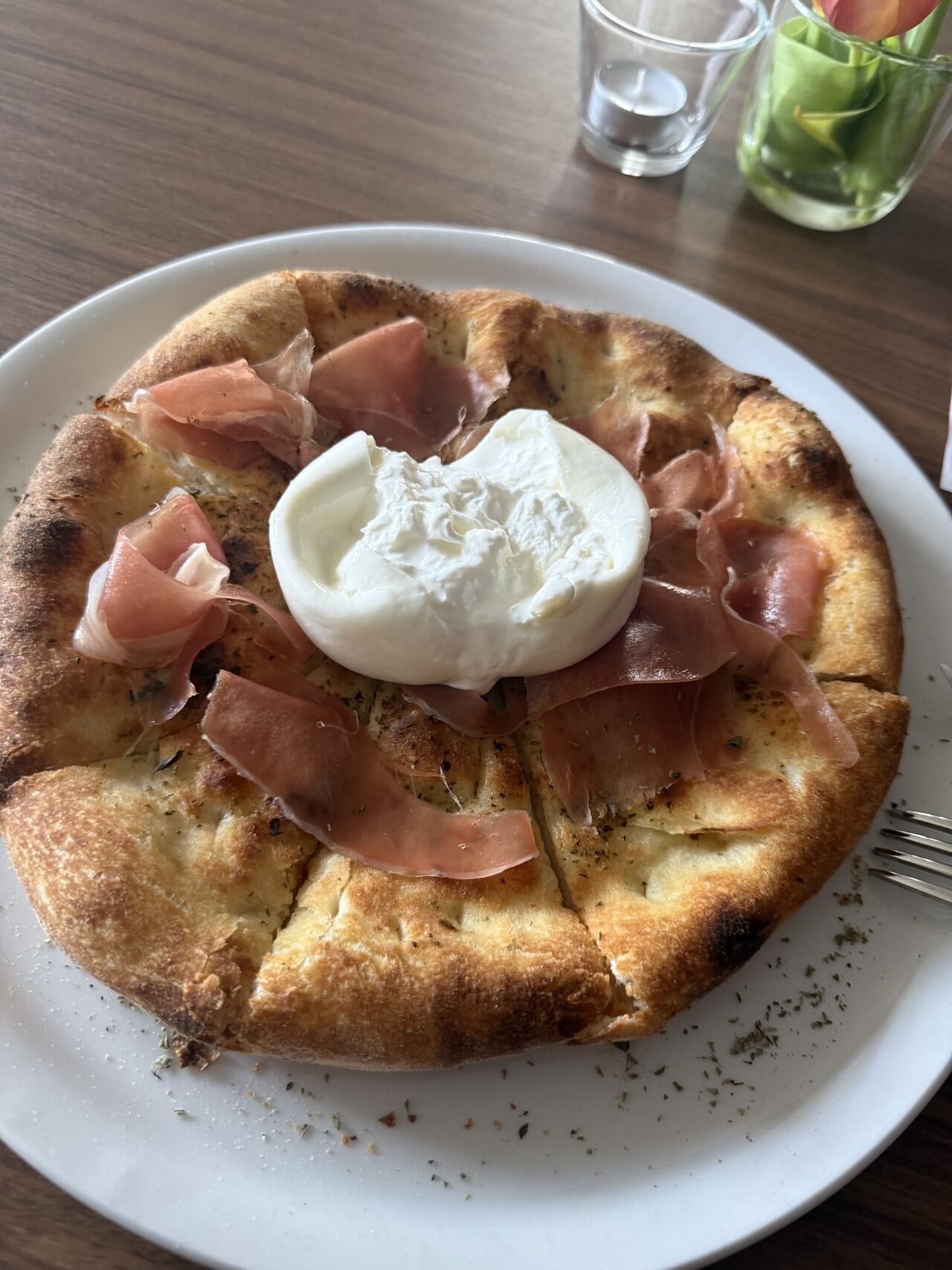 Pizzabrot mit burrata 