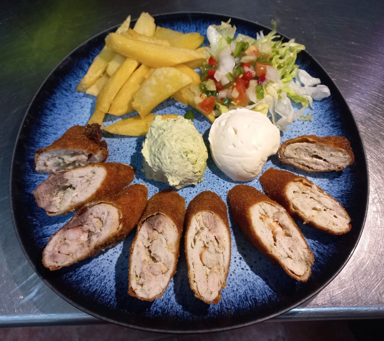 FLAMENQUIN DE PEZ ESPADA Y LANGOSTINOS