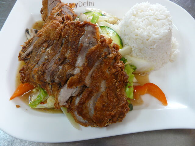 Knuaprige Ente mit Frischem Gemüse 12,80€